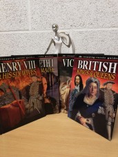 4 x Snapping Turtle Guides - Henry VIII, Elizabeth l, Victoria, British Kings & Queens` - John Guy - Laminated Boards - In Slipcase - Ticktock Entertainment Ltd 