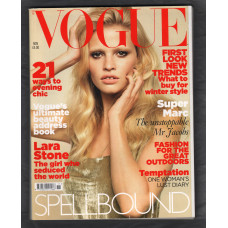 Vogue - November 2010 - 11 Whole No.2548 - Vol.176 - 283 Pages - Lara Stone Cover - The Conde Nast Publications Ltd