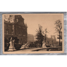 `Paris - Jardin des Tuileries, Pavillion de Flore` - Postally Unused Although Written to Rear - Les Editions d`Art Yvon Postcard 