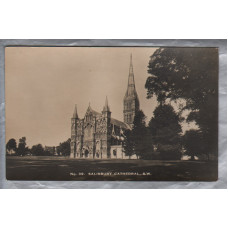 `No.39 Salisbury Cathedral` - Postally Unused - Plain Undivided Back - Producer Unknown.