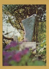 `TORSO II (Torcello) 1958 in Trewyn Garden - Barbara Hepworth Museum` - Postally Unused - Beric Tempest Postcard.