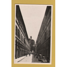 `105 Chambery - Rue de Boigne et "Les Portiques"` - Postally Unused - Editions Tele Postcard.