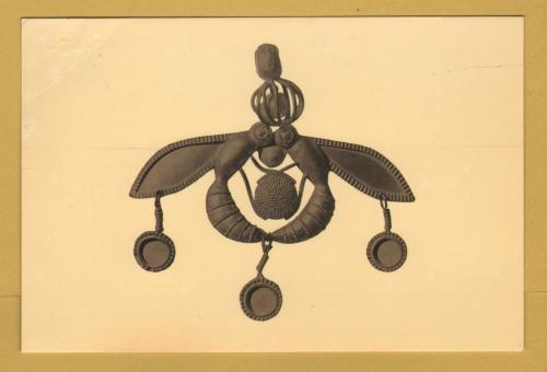 `Heraklion Museum - Necklace Accessory with Hornets on Honeycomb, from Malta 17th cent BC` - Postally Unused - C.Tziropoulous Postcard.