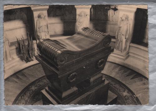 `Paris, Sarcophage de l`Empereur Napolean Ier` - France - Postally Unused - Les Editions d`Art Yvon Postcard 