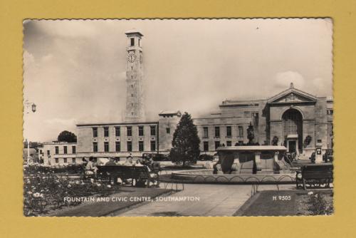`Fountain and Civic Centre, Southampton` - Postally Used - Southampton 13th August 1965 - Valentine & Sons Ltd Postcard.