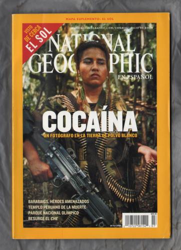National Geographic - En Espanol - Julio De 2004 - Vol.15 No.1 - `COCAINA Un Fotografo En La Tierra De Polvo Blanco` - Published by National Geographic Partners