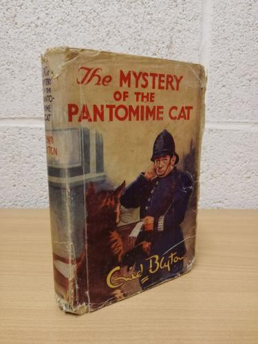 `The Mystery of the Pantomime Cat` - Enid Blyton - Illustrated by J. Abbey - First U.K Edition - Hardback - Fifth Printing - Reprinted 1956 - Methuen