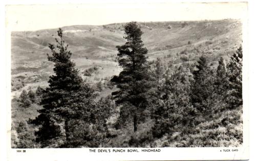 `HH 38 The Devil`s Punch Bowl, Hindhead` - Postally Unused - Raphael Tuck & Sons Ltd Postcard.