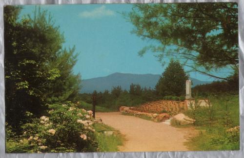 `Cathedral Of The Pines, Rindge, New Hampshire - Entance To Garden Of Remembrance` - Postally Unused - Curteichcolor Postcard